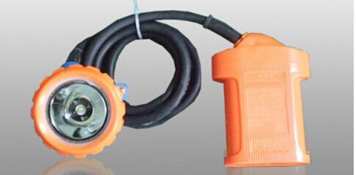 點(diǎn)擊查看詳細(xì)信息<br>標(biāo)題：KL3LM(B)型鋰電礦燈 閱讀次數(shù)：2208