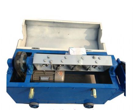 點擊查看詳細信息<br>標題：3-12型鋼筋調(diào)直切斷機 閱讀次數(shù)：1835